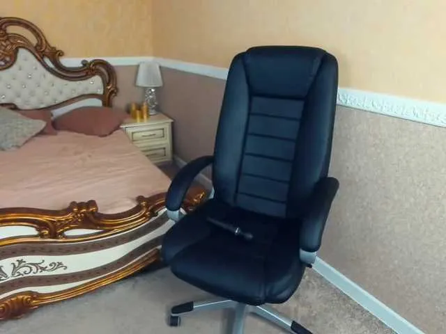 Live sex webcam photo for ToriBlacks #241232983
