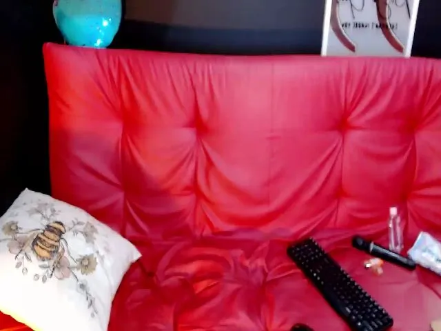 Live sex webcam photo for Indianbabe27 #252455412