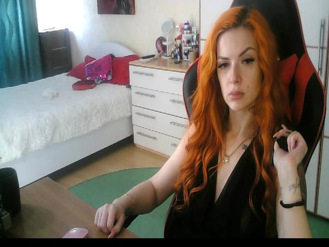 Live sex webcam photo for LuckyStarlet #255268400