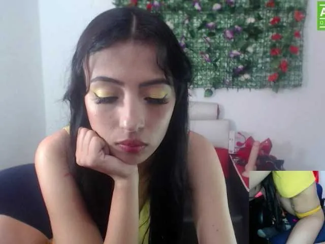 Live sex webcam photo for Coniecut #244236019