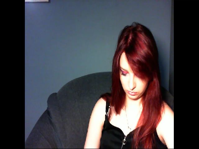 Live sex webcam photo for VirginLuna18 #257072703