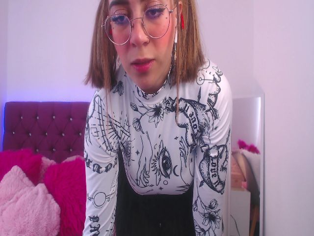 Live sex webcam photo for SamPuckett #255706059