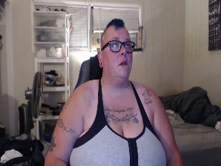 Live sex webcam photo for PunkChick420 #252152951