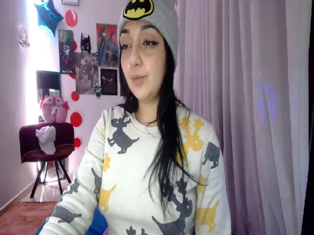 Live sex webcam photo for Sexy_lolas #261894301