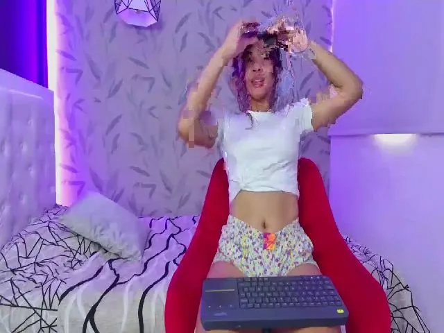 Live sex webcam photo for Katie_teen #258750678