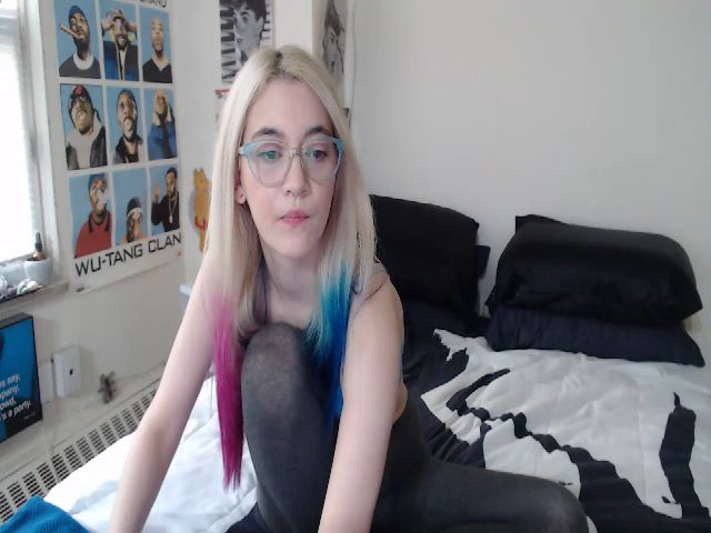 Live sex webcam photo for AnnaTame #264576898