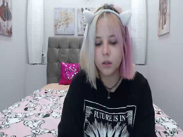 Live sex webcam photo for Helokit #254413962