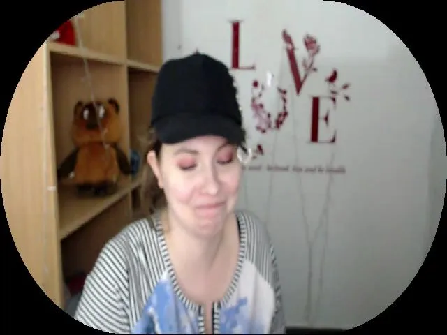 Live sex webcam photo for MollyMey #253226526