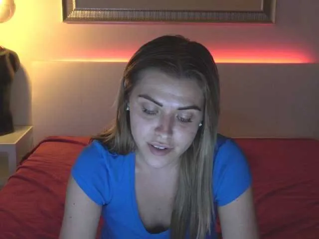 Live sex webcam photo for MeowCuty #251503388