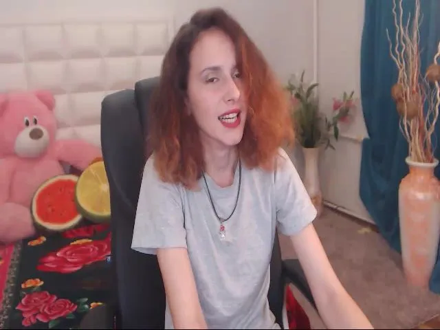 Live sex webcam photo for IrisNichols #264586172