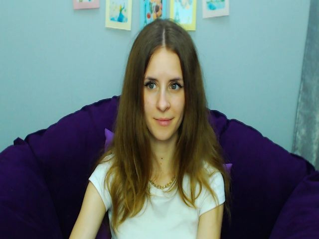 Live sex webcam photo for KristenKravit #253687053