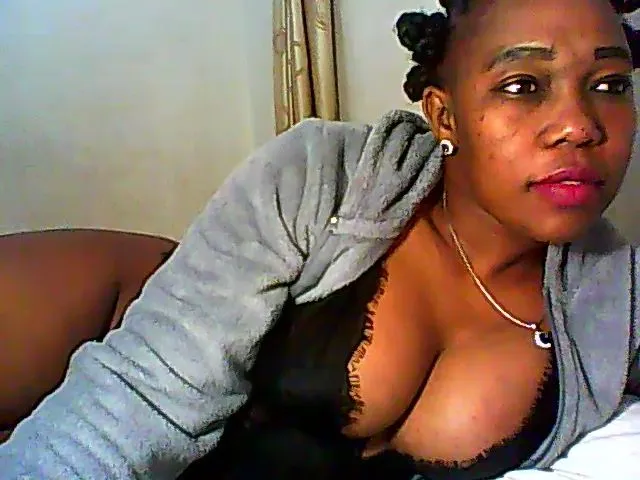 Live sex webcam photo for AfriPrincess #255333388
