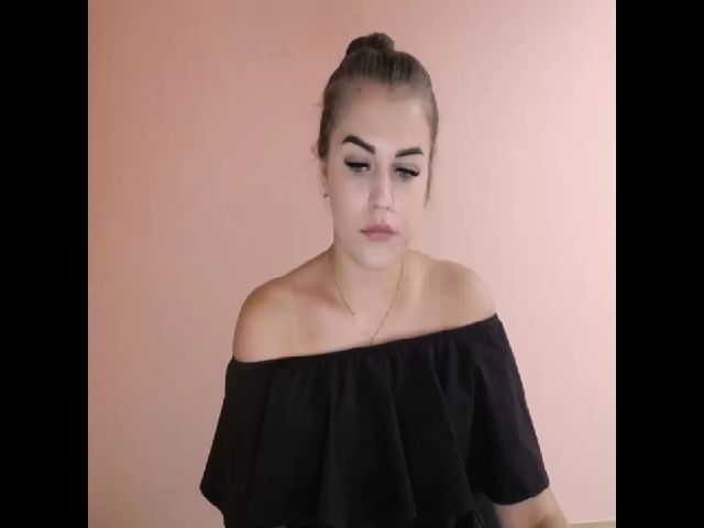 Live sex webcam photo for TaliaKristen #258805404