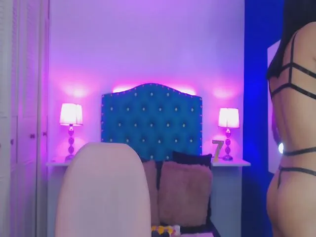 Live sex webcam photo for Georgia_Cox #253773095