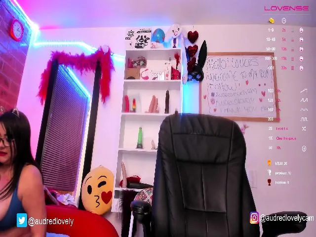 Live sex webcam photo for Audredlovely #255559678