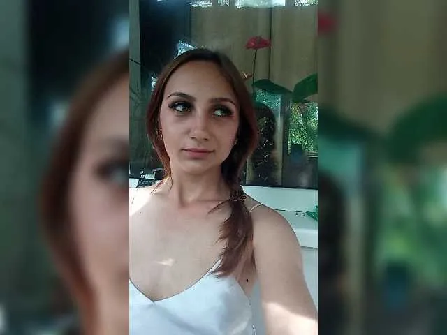 Live sex webcam photo for Elena2206 #245274274