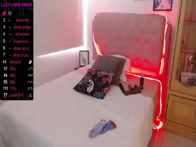 Live sex webcam photo for jessikplayhot #264505039
