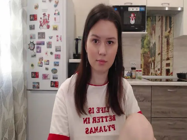 Live sex webcam photo for WonderXGirlXX #264088141