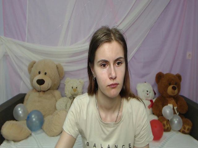 Live sex webcam photo for MollyTravis #254954013
