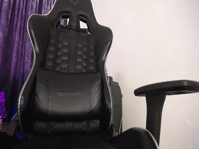 Live sex webcam photo for BiancaMiller #259350257