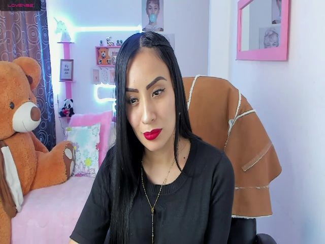 Live sex webcam photo for Paulina2700 #256914918