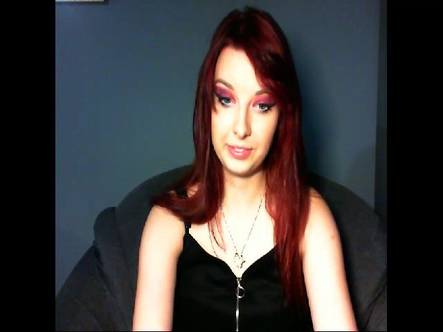 Live sex webcam photo for VirginLuna18 #257140877