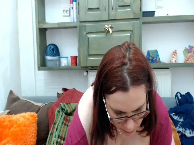 Live sex webcam photo for GinnaMature #258614545