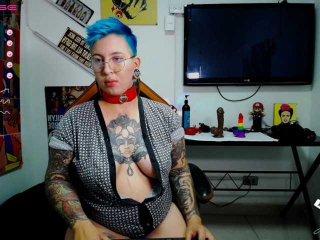 Live sex webcam photo for amy-ink #241279809