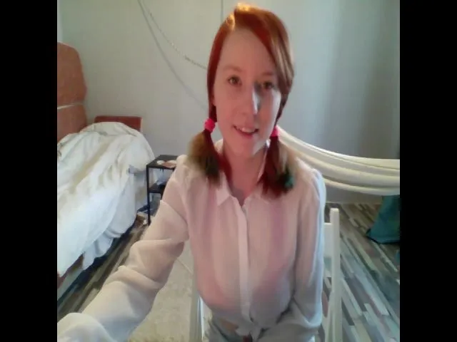 Live sex webcam photo for NikiFoks18 #252432180