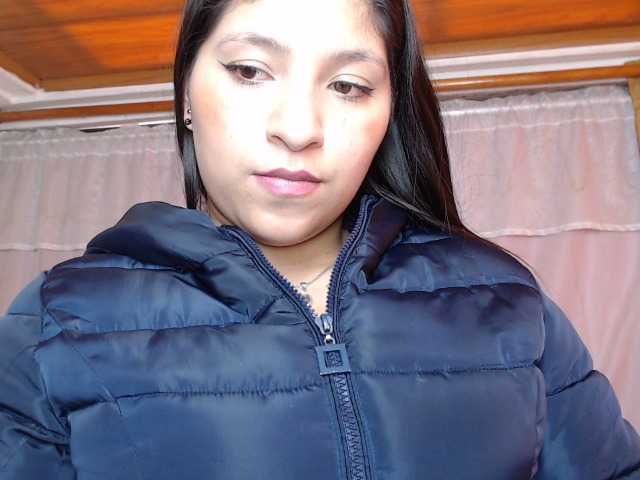 Live sex webcam photo for holly20a #287994856