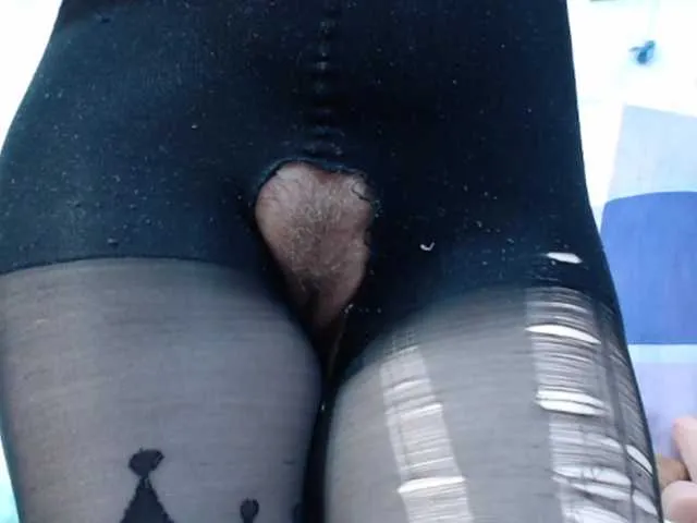 Live sex webcam photo for Little-letti #244442326