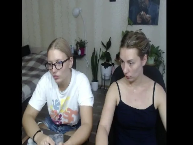 Live sex webcam photo for UrBlack_Kitty #253684937