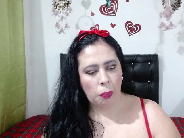 Live sex webcam photo for karla-tomm43 #241383228