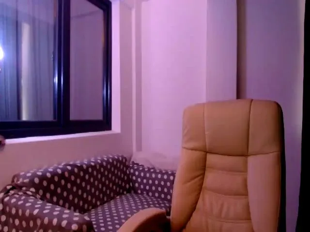 Live sex webcam photo for ANAzingERICKA #265359828