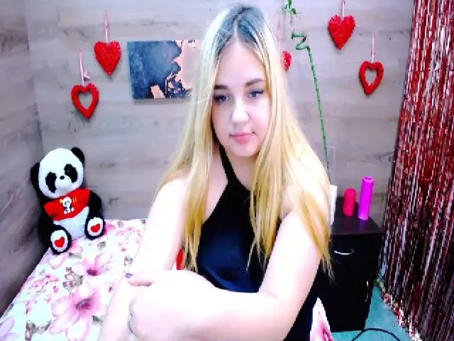 Live sex webcam photo for Cheryl_Sky #252480360