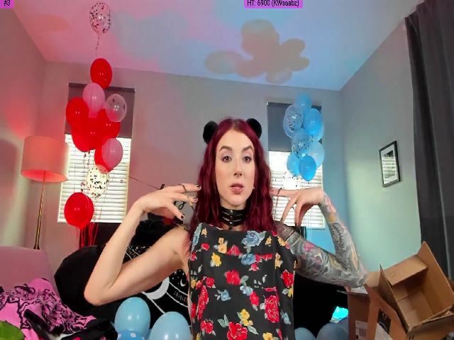 Live sex webcam photo for KasaraWood #255196638