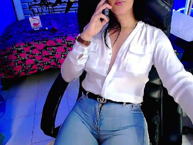 Live sex webcam photo for Sashabreck #287859893