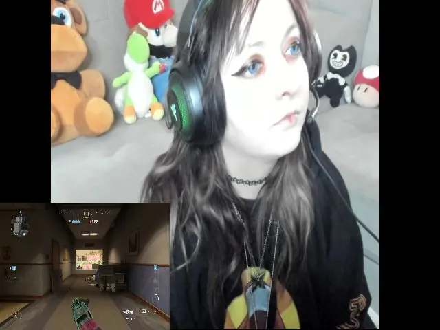 Live sex webcam photo for PrincessBluu #264477444