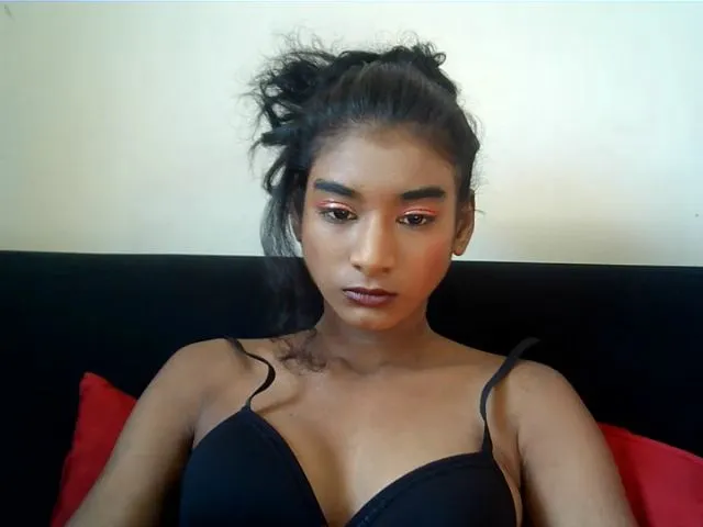 Live sex webcam photo for dirtyrissa69 #254107879