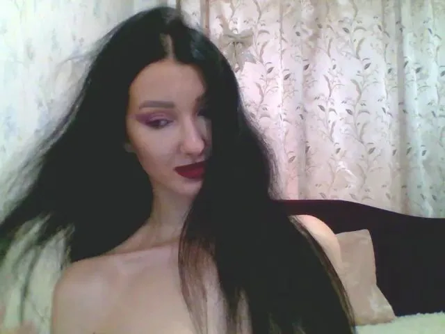 Live sex webcam photo for GirlPlayy #261844082
