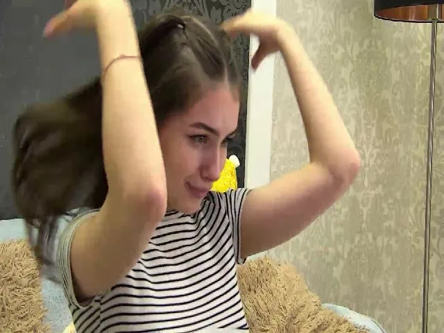 Live sex webcam photo for LiLiKisG #262514495