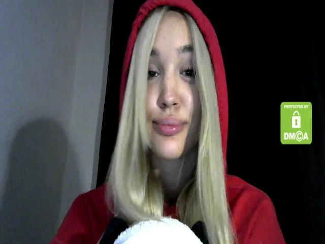 Live sex webcam photo for MyyDream #260147221