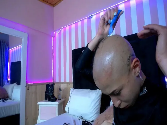 Live sex webcam photo for HardorDie #252849338