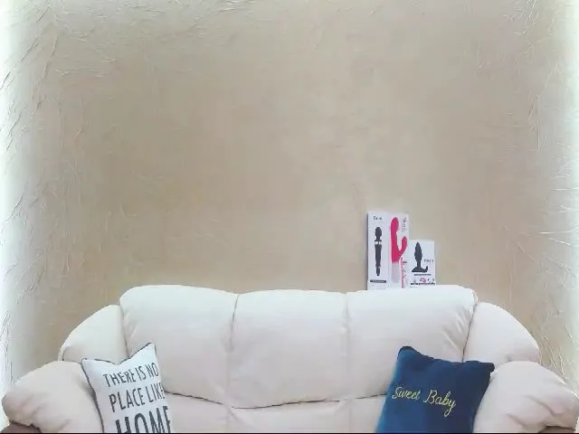 Live sex webcam photo for JulieDalton #255894151