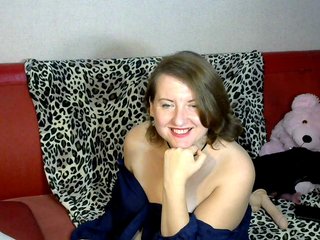 Live sex webcam photo for SweetHotMilf #240775613