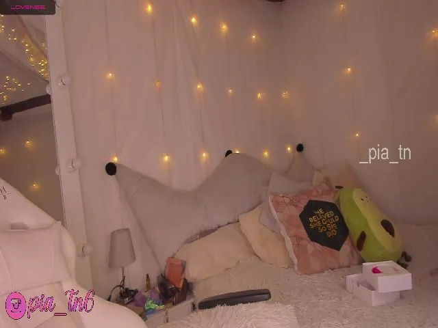 Live sex webcam photo for Pia_tn #260967200