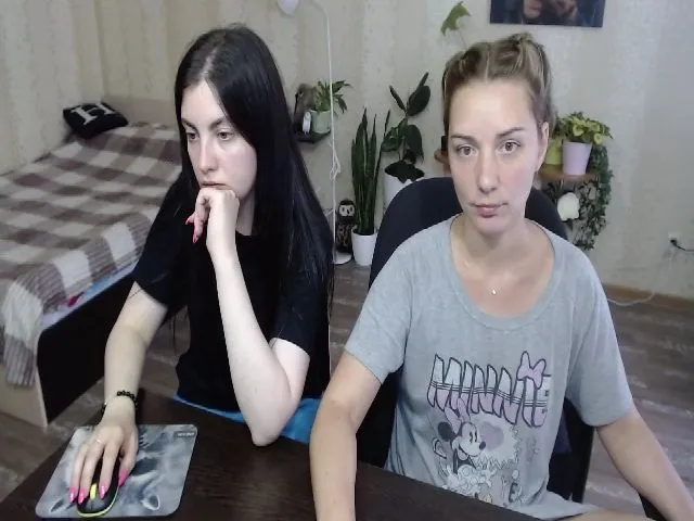 Live sex webcam photo for Emi_lywild #256267213