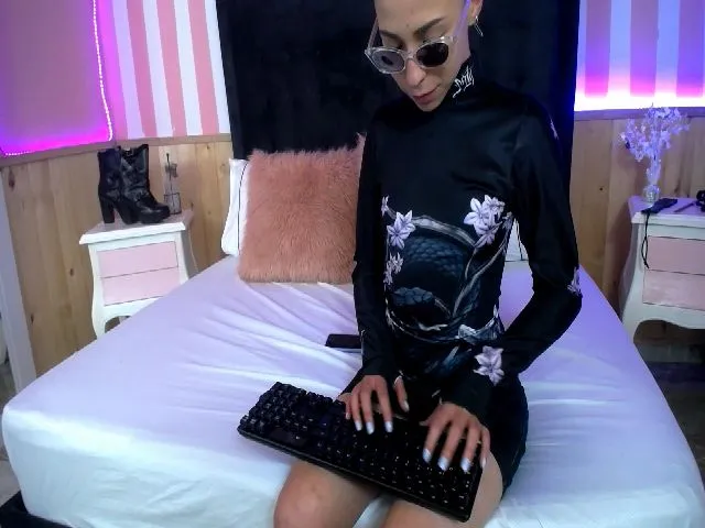Live sex webcam photo for HardorDie #252809049