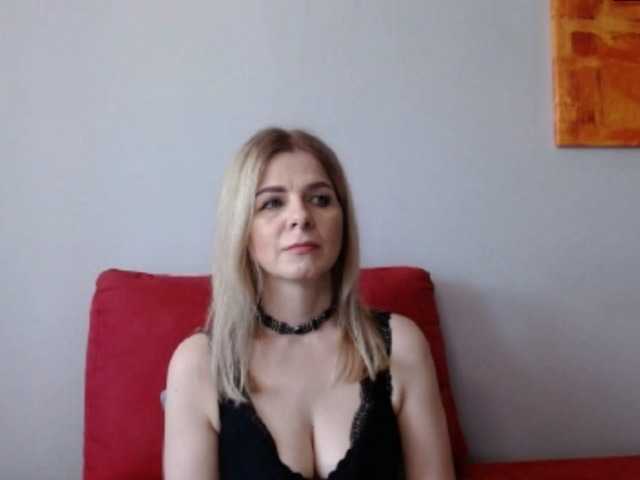 Live sex webcam photo for MilfHester4U #242925242