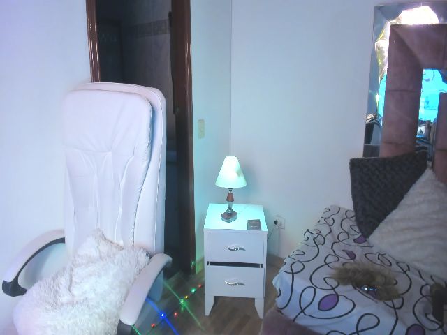 Live sex webcam photo for Isa__santos #261987708